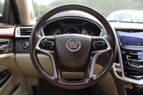 Used 2013 Cadillac SRX Luxury image 36