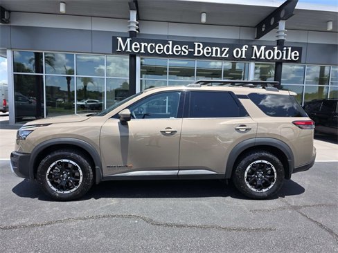 Used 2024 Nissan Pathfinder Rock Creek image 1