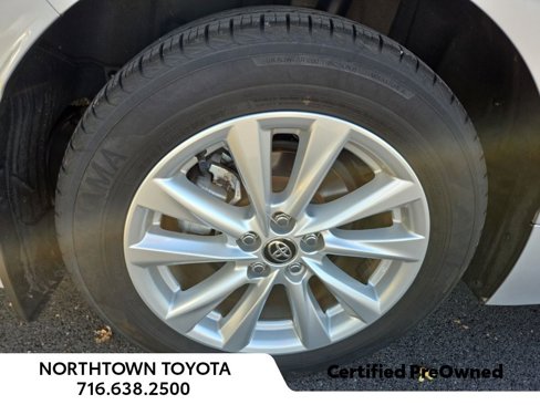 Used 2023 Toyota Corolla LE image 6