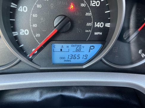 Used 2016 Toyota RAV4 LE image 17