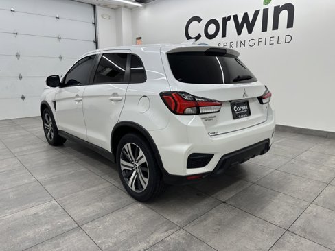 Used 2021 Mitsubishi Outlander Sport SE image 2