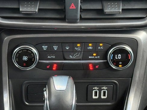 Used 2022 Ford EcoSport SE w/ SE Convenience Package image 22