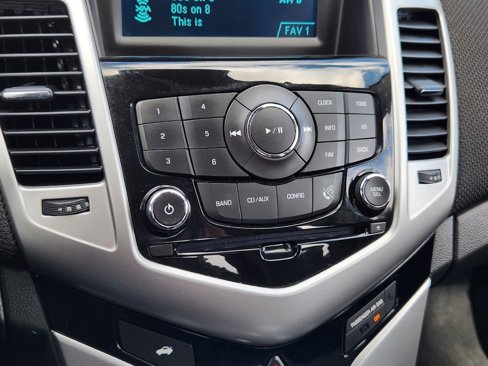 Used 2015 Chevrolet Cruze LT image 26