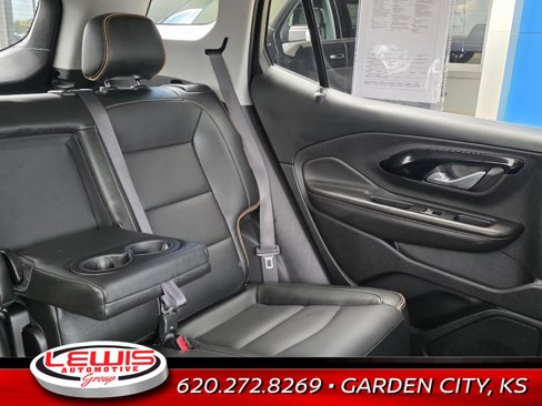 Used 2023 GMC Terrain AT4 image 24