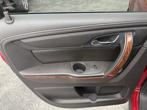 Used 2014 Chevrolet Traverse LTZ image 16