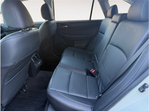 Used 2018 Subaru Outback 2.5i Limited image 13