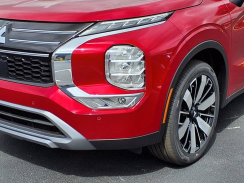 New 2025 Mitsubishi Outlander SE image 7