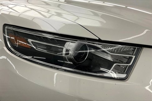 Used 2016 Ford Taurus SEL image 29