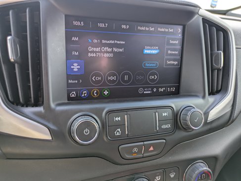Used 2024 GMC Terrain SLT image 17