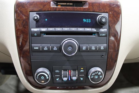 Used 2011 Chevrolet Impala LTZ image 15