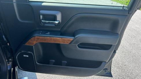 Used 2018 Chevrolet Silverado 1500 High Country image 39