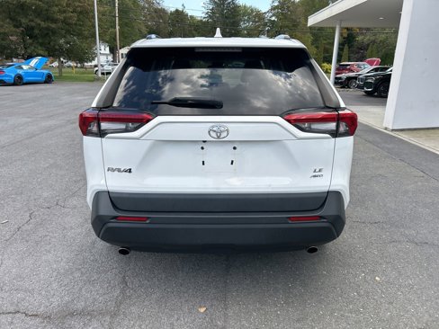 Used 2020 Toyota RAV4 LE image 4