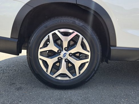 Used 2023 Subaru Forester Premium image 17