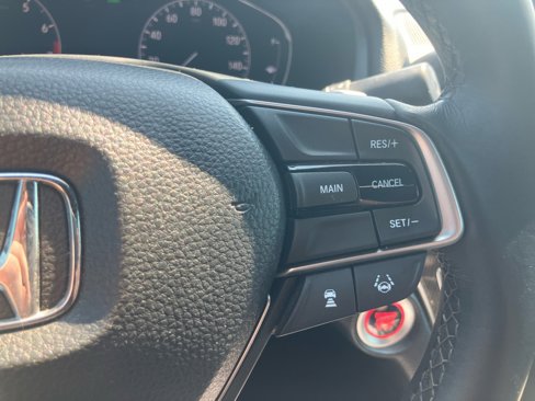 Used 2018 Honda Accord Sport image 19