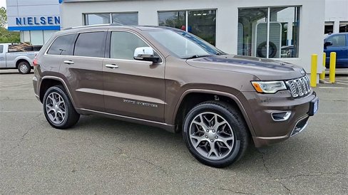 Used 2019 Jeep Grand Cherokee Overland image 2