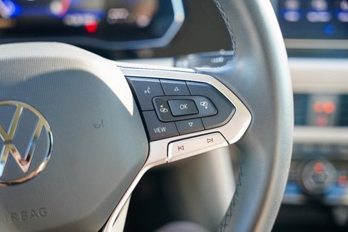 Certified 2023 Volkswagen Jetta SE image 12