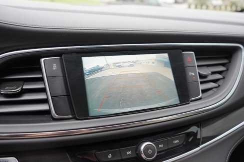 Used 2018 Buick Enclave Essence image 15