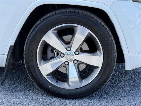 Used 2014 Jeep Grand Cherokee Overland w/ Advanced Technology Group image 25