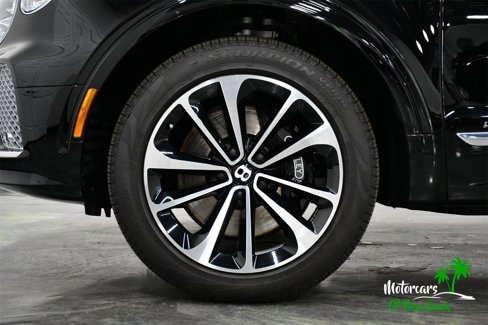 Used 2022 Bentley Bentayga image 55