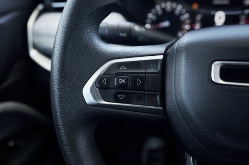 Used 2023 Jeep Compass Sport image 36