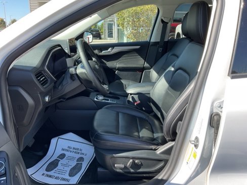 Used 2022 Ford Escape SEL image 16