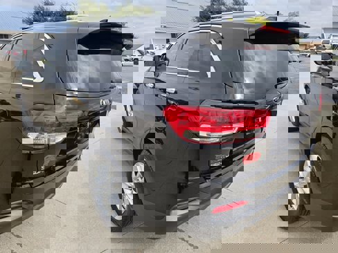 Used 2018 Kia Sorento LX image 5