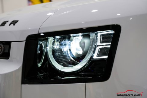 Used 2023 Land Rover Defender 110 X-Dynamic SE image 34