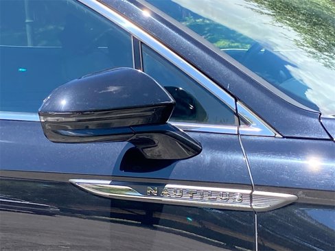 Used 2019 Lincoln Nautilus Reserve image 19