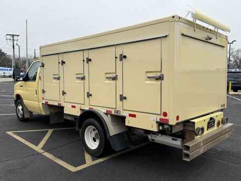 Used 2022 Ford E-450 and Econoline 450 Super Duty image 7