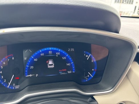 Used 2022 Toyota Corolla Cross XLE image 14