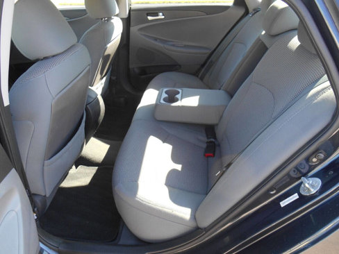 Used 2011 Hyundai Sonata GLS image 10