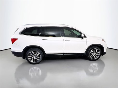 Used 2016 Honda Pilot Touring image 9