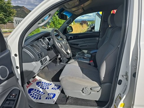 Used 2012 Toyota Tacoma 4x4 Double Cab image 2