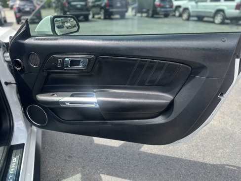 Used 2015 Ford Mustang GT Premium image 14