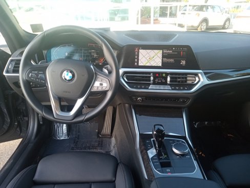 Used 2022 BMW 330i Sedan w/ Driving Assistance Package image 14