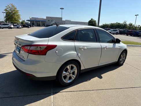 Used 2014 Ford Focus SE image 5