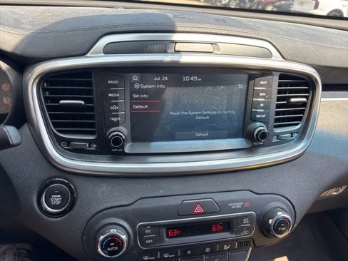 Certified 2019 Kia Sorento SX image 8