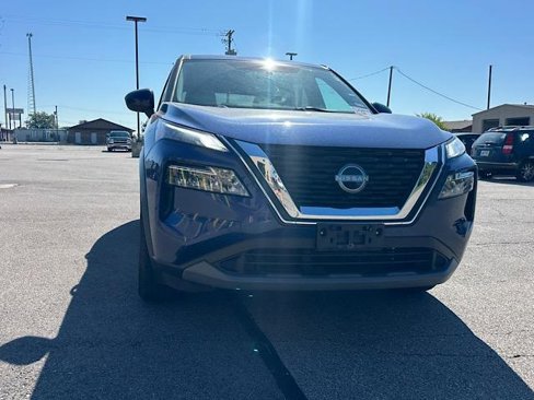 Used 2023 Nissan Rogue SV image 12