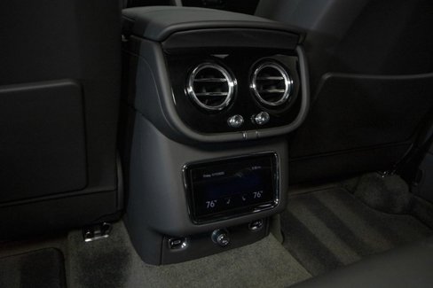 Used 2022 Bentley Bentayga image 47