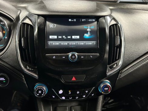 Used 2017 Chevrolet Cruze Premier image 11