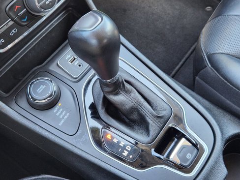 Used 2023 Jeep Cherokee Altitude Lux image 25