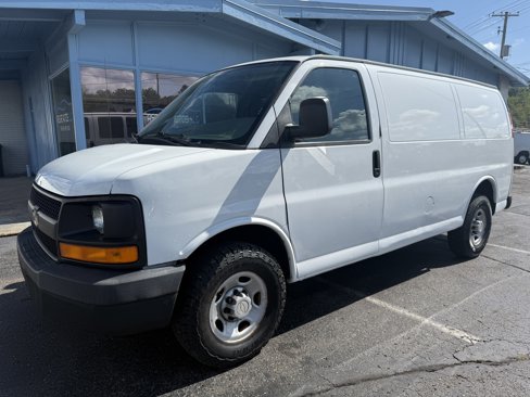 Used 2008 Chevrolet Express 2500 image 1