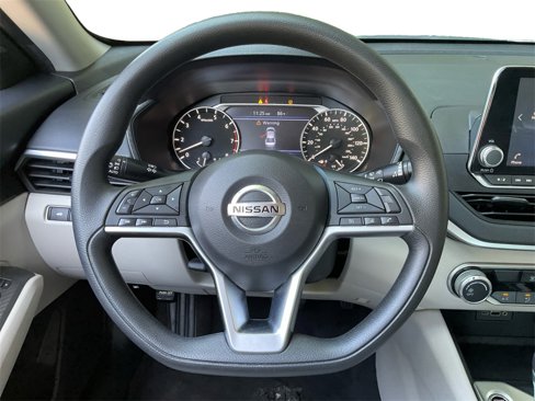 Used 2022 Nissan Altima 2.5 SV image 16