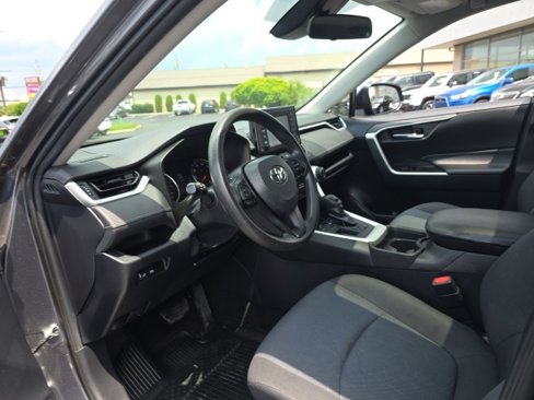 Used 2019 Toyota RAV4 XLE image 15