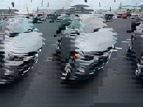 Used 2023 Chevrolet Malibu LT image 1