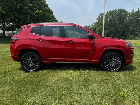 Certified 2022 Jeep Compass Limited image 2