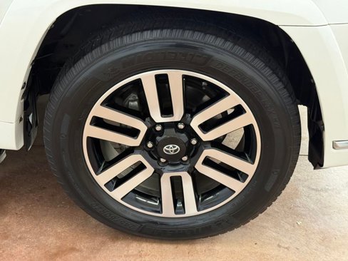 Used 2017 Toyota 4Runner Limited image 12