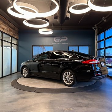 Used 2019 Ford Fusion SE image 5