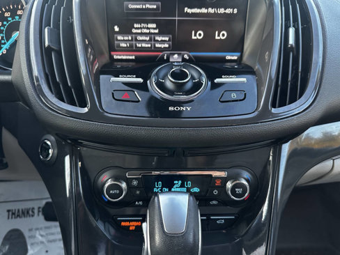 Used 2015 Ford Escape Titanium image 32