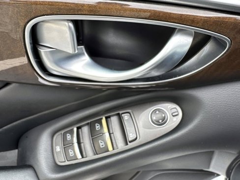 Used 2018 INFINITI Q50 Luxe image 8